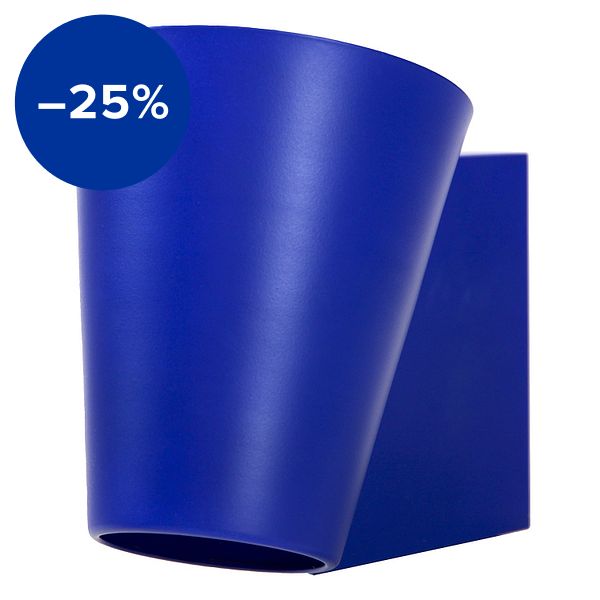 Liekki wall lamp, ultramarine